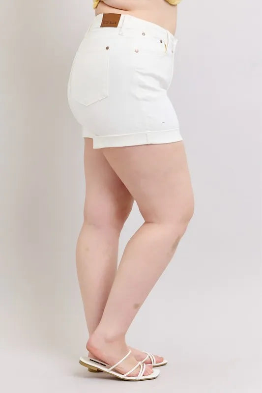 The high waist double roll cuff denim shorts offer a modern and stylish twist on a classic favorite. Featuring a flattering high-rise fit and double roll cuff detailing, these shorts are perfect for a chic and casual look.