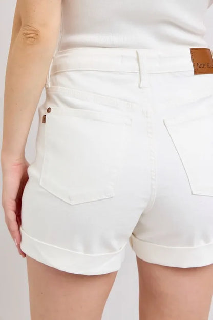 The high waist double roll cuff denim shorts offer a modern and stylish twist on a classic favorite. Featuring a flattering high-rise fit and double roll cuff detailing, these shorts are perfect for a chic and casual look.