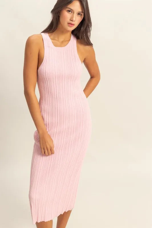 The round neck offers a classic and flattering neckline. The pink bodycon silhouette hugs your figure in all the right places.