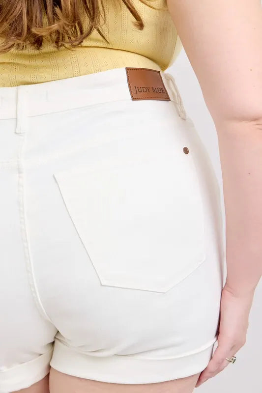 The high waist double roll cuff denim shorts offer a modern and stylish twist on a classic favorite. Featuring a flattering high-rise fit and double roll cuff detailing, these shorts are perfect for a chic and casual look.